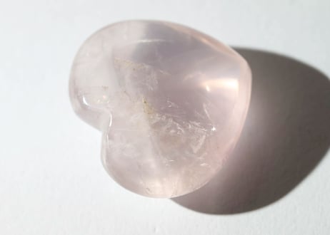 【CONNECTION つながり（必要なものすべてと繋がる） シジル封入 オリジナルカード付き❣️】＆【悟りのシッディ入り】虹入り ローズクォーツ ハート ※イベントクーポン使用不可