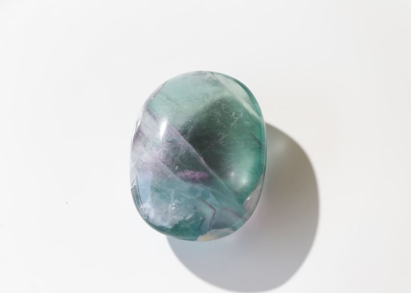 レインボーフローライト 握り石 | Y.S.Y24