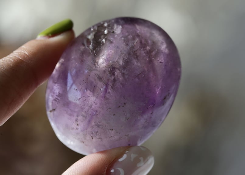 ドリームアメジスト♡握り石♡ お財布に♡No2203 ドリームアメジスト♡握り石♡ お財布に♡No2203 ドリーム