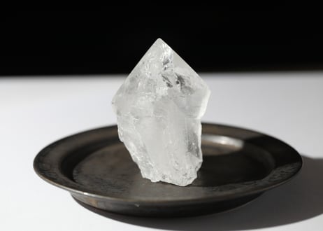 【氷の如く】虹入り クリアクォーツ ハーフポリッシュ
