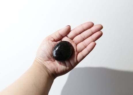【安心】ブラックトルマリン 握り石