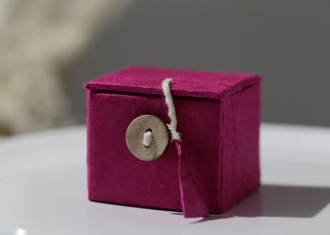 【次元を変える】ラクタの箱入り ガネッシュヒマール産 水晶 アステロイド