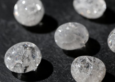 〈カルマ解放シッティ入り〉【手のひらの奇跡】クラック水晶 タンブルS（6個セット）