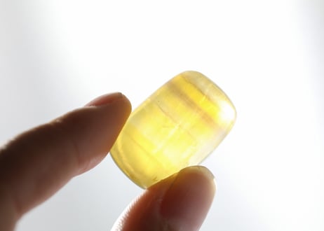 【マインドの拘束からの解放シッティ入り】イエローフローライト タンブル