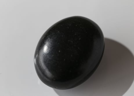 【やっと会えたね】ブラックトルマリン 握り石
