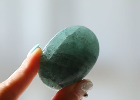 【クジラの歌】アクアマリン 握り石
