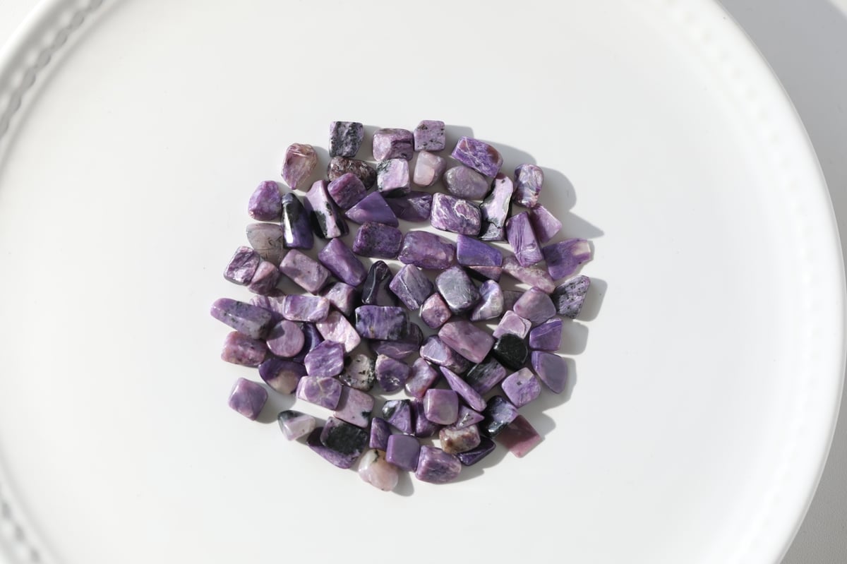 ★特選一品★再入荷☆超人気☆三大ヒーリングストーン♡【チャロアイトさざれ連】❤️ ☆特選一連☆再入荷☆超人気☆三大ヒーリングストーン