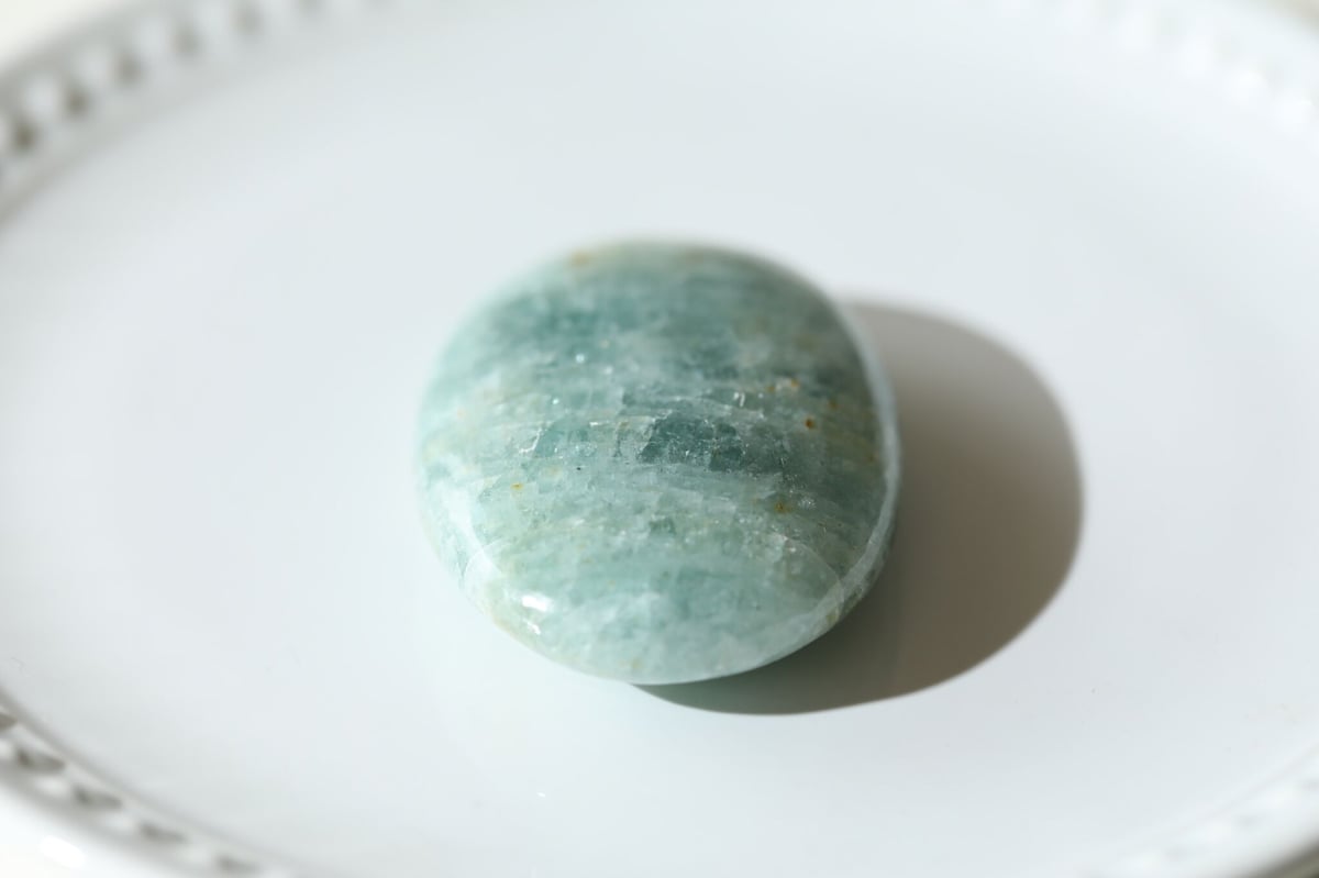 高品質　アクアマリン　ハート　握り石 aquamarine-heart106is01-