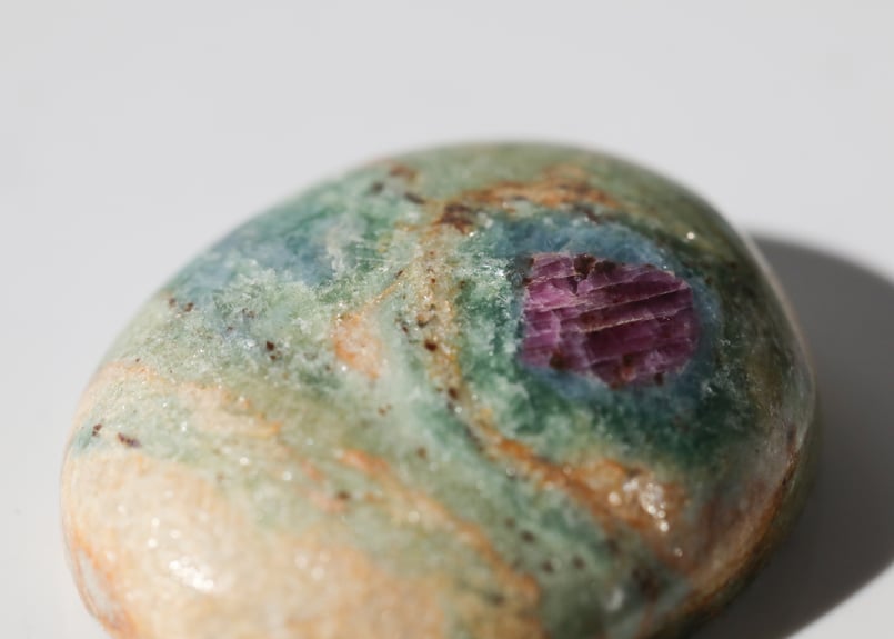 一点物‼️高品質無茶色ルビー in フックサイトワンド60gram