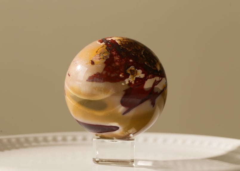 天然ムーカイトジャスパー　球体置物 木製台座付き 天然ムーカイトジャスパー球体置物 木製台座付き