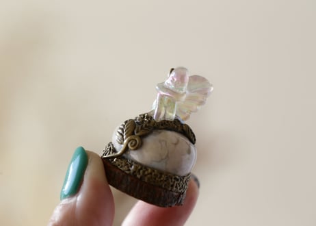 〈リメイク品〉エンジェルオーラ フローライトの精霊とチェリーブロッサムアゲートの小さなアルター
