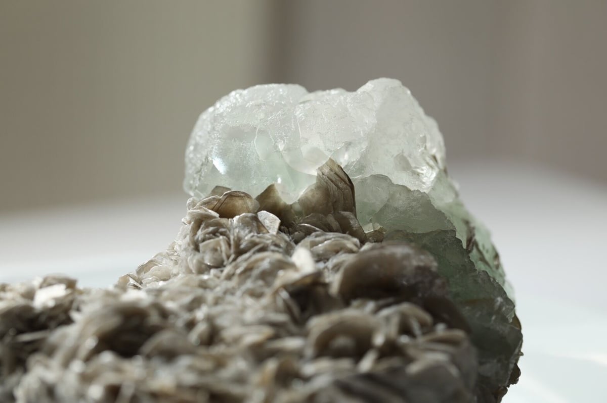 レア☆パープル＆グリーンフローライト 水晶共生 母岩付き 高品質高透明