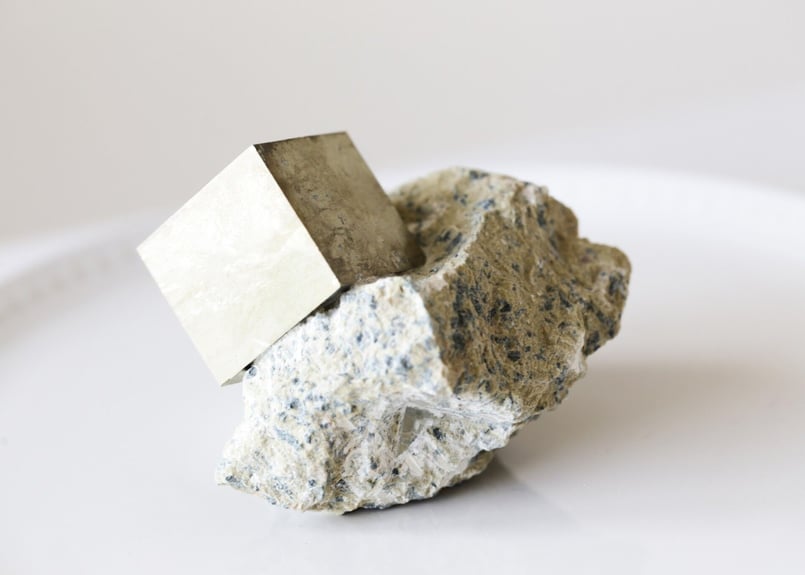 豊かなる世界】母岩付き パイライトキューブ | Y.S.Y24