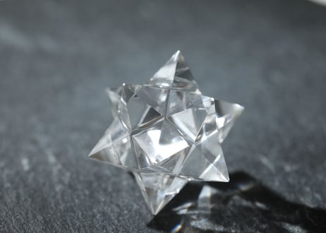 【聖なる守護者】ラクタの箱入り ガネッシュヒマール産 水晶 アステロイド