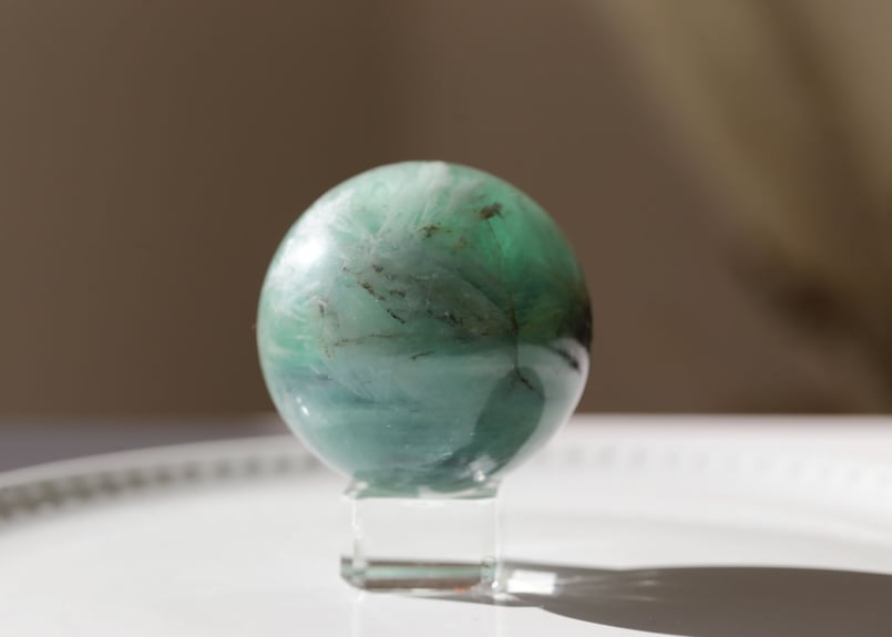 あなたの羽】スノーフレークグリーンフローライト スフィア | Y.S.Y24