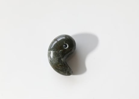 【カルマ解放のシッティ入り】ガネッシュヒマール産 水晶 勾玉