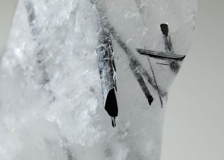 【澄んだ空気】虹入り ブラックトルマリンインクォーツ フリーフォーム