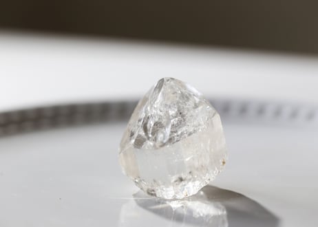 【太陽の宝石】虹入り クリアトパーズ