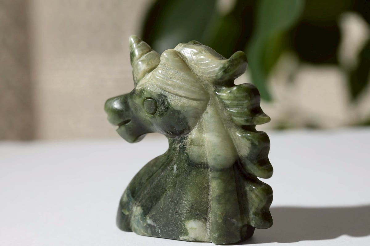 静けさと共に】翡翠 ユニコーン | Y.S.Y24