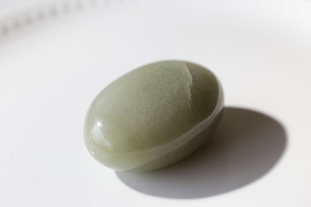 ケアする】グリーンクォーツァイト 握り石 | Y.S.Y24