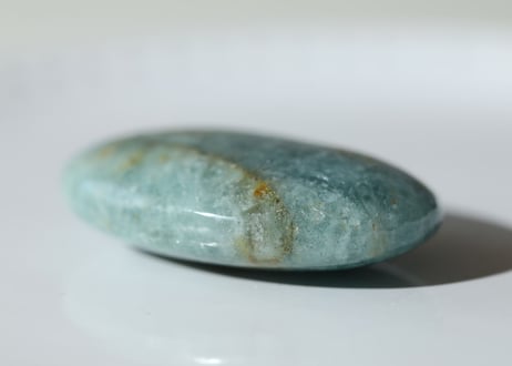 【くじらのお昼寝】アクアマリン 握り石