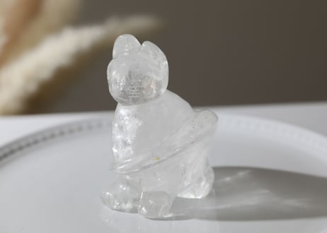 【福を招く】虹入り クリアクォーツ ねこ