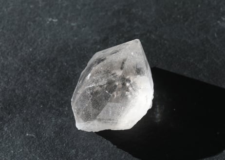 【ガネーシャが住む石】ガネッシュヒマール産水晶 ポイント