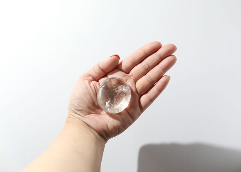 高品質　クリアクォーツ　握り石139.5g 浄化　NO.218 高品質 クリアクォーツ 握り石139.5g 浄化 NO.218
