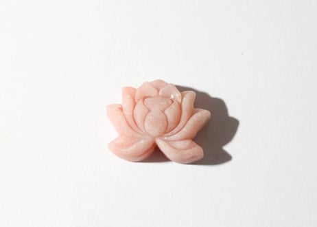 【悟りのシッディ入り】ピンクオパールの蓮の花