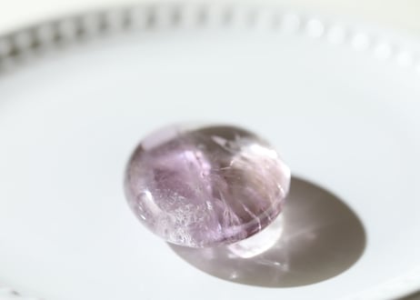 【意識の高揚】ハイクオリティ 虹入り アメジスト 握り石