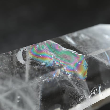 パイライトand ガーデンinクリアクォーツ　水晶　虹　フリーフォーム　　天然石 楽天市場】パイライト イン ガーデンクォーツ 丸玉 37mm 台座