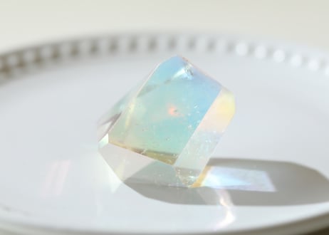 【喜びのなかで生きる】ハイクオリティ エンジェルオーラ クリアクォーツ フリーフォーム