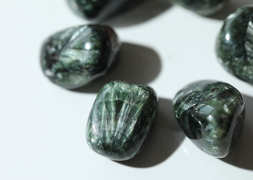 セラフィナイト　周囲との関係性を調和2.6kg(購入者特典有り) 祝福の光】セラフィナイトタンブル 6個セット | Y.S.Y24