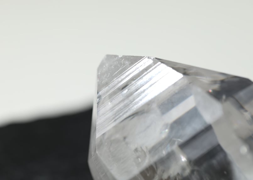 目覚め】ブラジル カブラル ホアキンフェリーシオ産 虹入り レムリアン