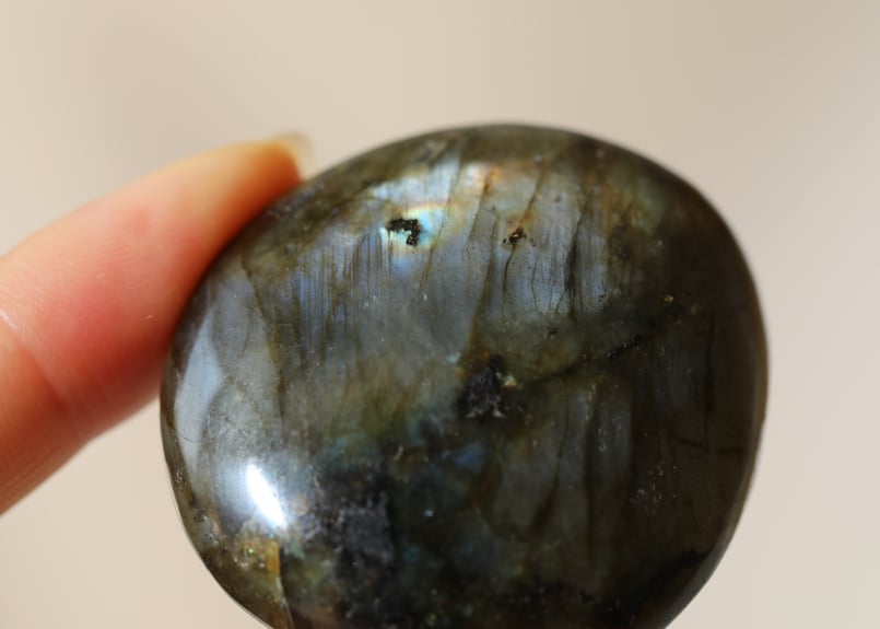 龍を呼ぶ石】ラブラドライト | Y.S.Y24