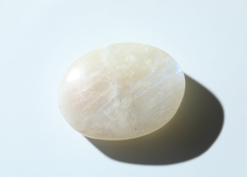 高品質　プラシオライト　グリーンクォーツ　パーム　握り石 パライバクォーツ(宝石名ギラライト イン クォーツ) ブラジル産