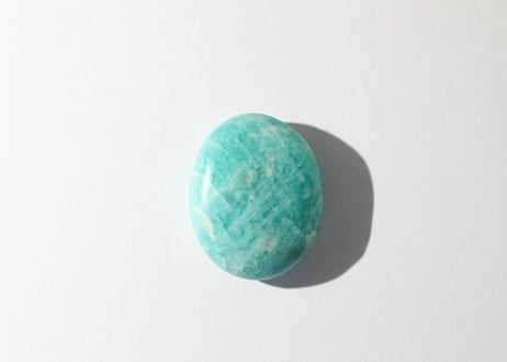 大技封入❣️【虚空蔵菩薩から智慧を授かる】アマゾナイト 握り石 ※イベントクーポン使用不可