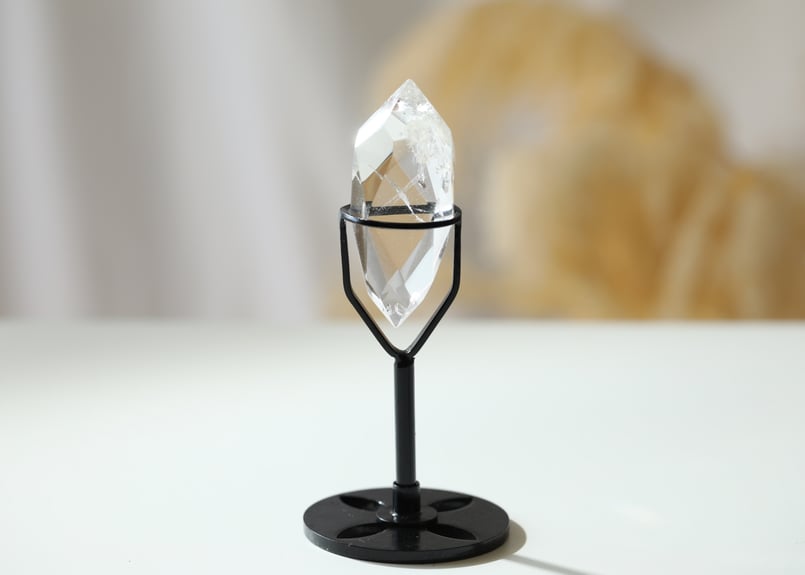 魔女の叡智】クリアクォーツ 宝石カット 台座付き | Y.S.Y24