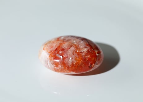 【美の果実】虹入りヘマタイトインクォーツ タンブル