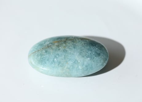 【くじらのお昼寝】アクアマリン 握り石