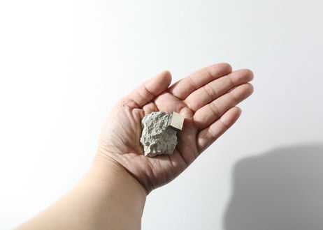【美しい力を目覚めさせる】母岩付き パイライトキューブ
