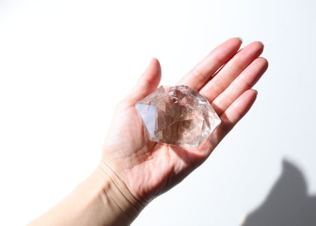 【魔法のかたち】虹入りクリアクォーツ 六芒星カット
