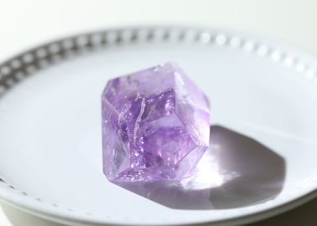 【美への目覚め】虹入りアメジスト フリーフォーム