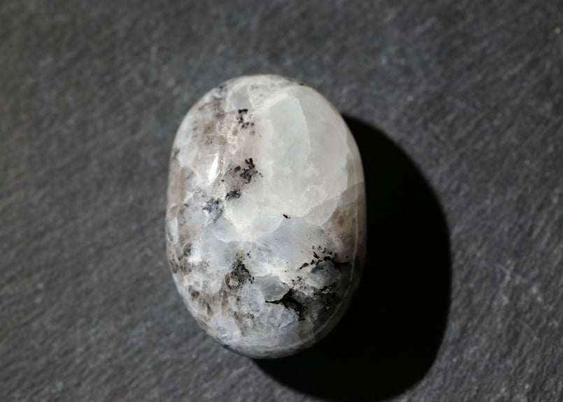 no.100 レインボームーンストーンのミニマム