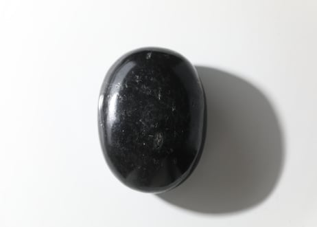 【体へ愛をこめて】ブラックトルマリン 握り石