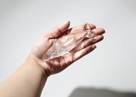 ミナスジェライス州産 虹入りクリアクォーツ イルカ【高次元へ】