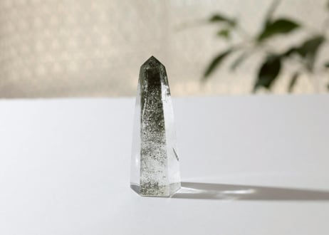 【CHAOSCLEARING カオス解消（自分を超えて成長する）シジル封入 オリジナルカード付き❣️】クローライト入り ガネッシュヒマール産水晶 ポイント ※イベントクーポン使用不可