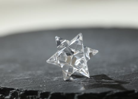 【ascension】ラクタの箱入り ガネッシュヒマール産 水晶 アステロイド