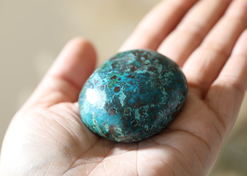 豊かさで溢れる】クリソコラ＆マラカイト 握り石 | Y.S.Y24