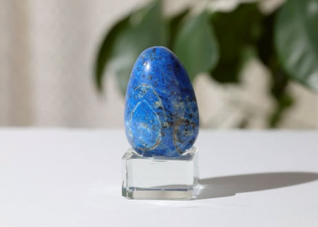 透明感のある水晶 美しいイシスあり お部屋に一つ！ fit=scale-down,w=1200